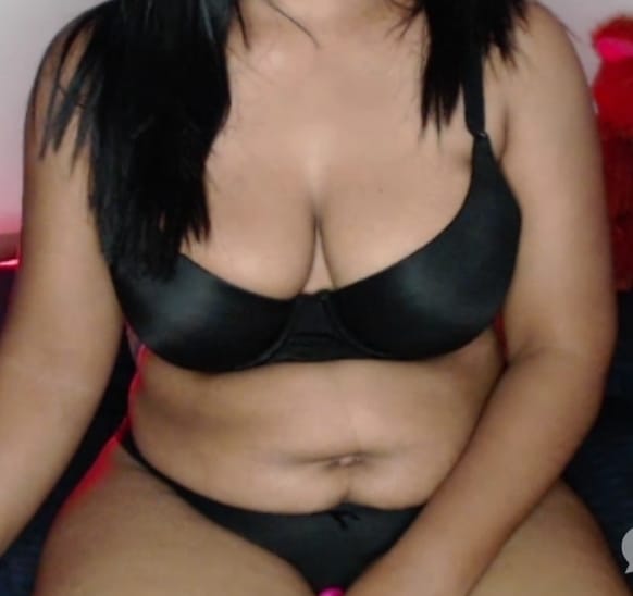 CAM SHOW BIG BOOBS අලුත්ම කෙල්ල